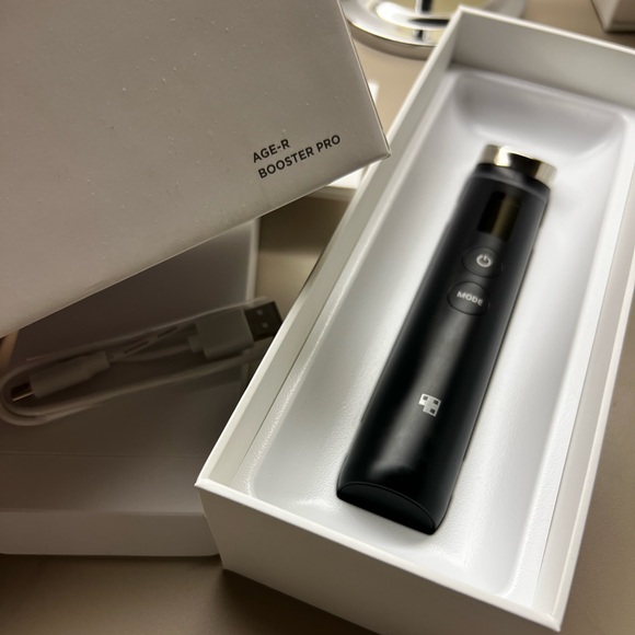 Black AGE-R Booster Pro Device - Picture 1 of 5
